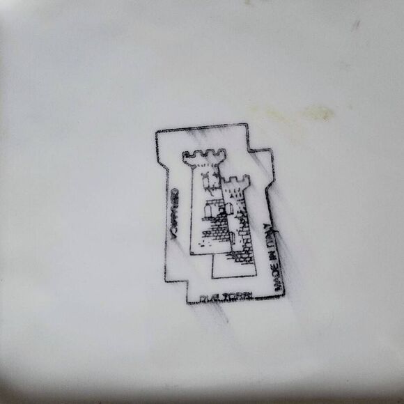 Due Torri Ceramic Plate with Flowers and Butterflies Crimped Edges Made in Italy - Picture 4 of 7